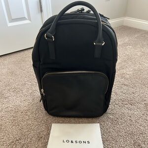 Lo & Sons Black Women’s Rowledge Backpack (original design)
Good condition